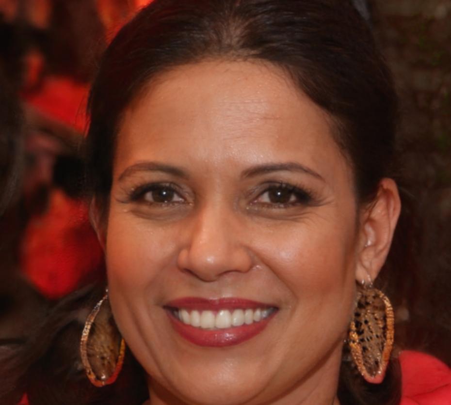 Portrait von Finanzexpertin Elena Richter